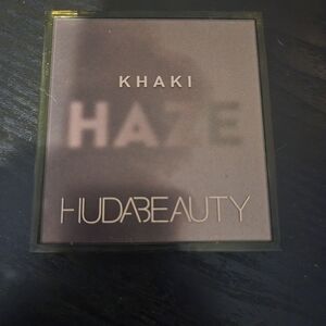 Huda Beauty Khaki Eyeshadow Palette